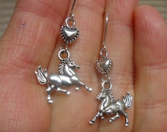 VINTAGE UNWORN HORSE Heart Dangle Drop 925 Sterling Silver Ewire Earrings Whimsy Funny Smiling Boho Valentine's Day Gift Valentine Love Fun