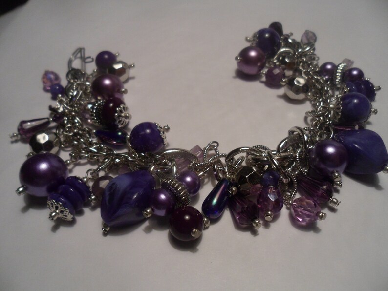 VINTAGE UNWORN AMETHYST Purple Faux Charoite Crystal Boho Bracelet Cuff Bead Silver Necklace Versace Style Charm Pearl Glass Lucite Fun Rare