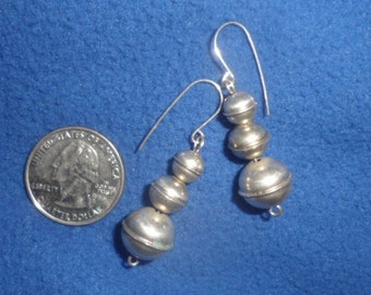 Puffy Old Round Seamed NAVAJO NATIVE AMERICAN Graduated Bench Beads 925 Silver Earrings Large Pearl Pearls Gr8t with Squash Blossom Necklace