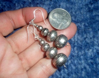 Old Vintage NAVAJO GRADUATED STERLING Native American Pearls Floral Flower Bench 5 Bead 925 Sterling Silver Dangle Drop Earrings Pearl Boho