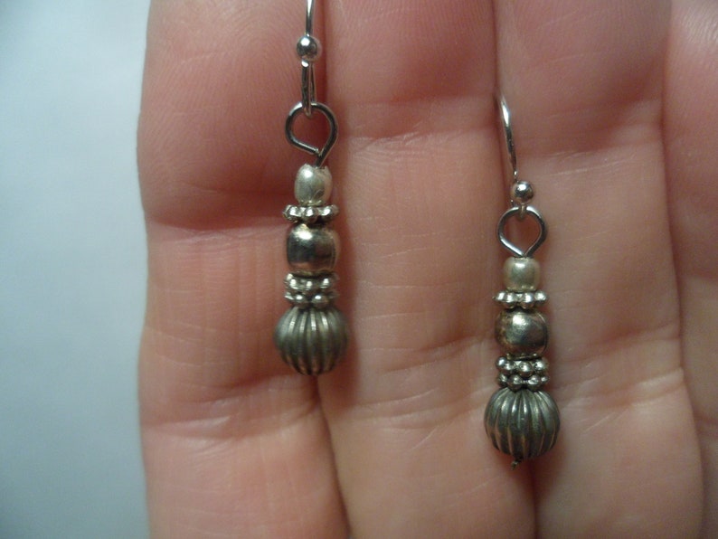 VINTAGE NAVAJO PEARLS Pearl Bench Old Fluted Bead Earrings 925 Sterling Silver Ewires Avable Native American Dangle Drop Boho Ooak Beads Fun