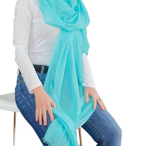 Large soft cashmere scarf, turquoise. Oversized wrap ideal for outdoor dinners and weekend trips. Warm eylure pashmina. Colorful accessory image 3