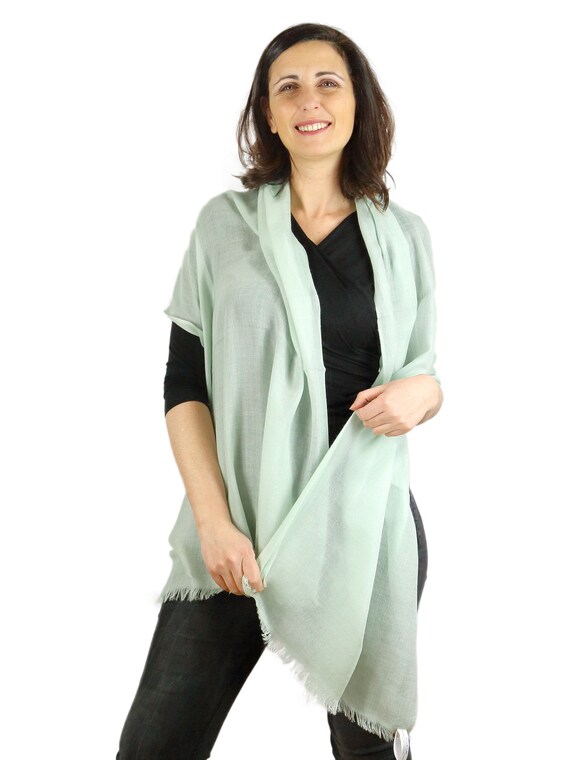 short cashmere scarf