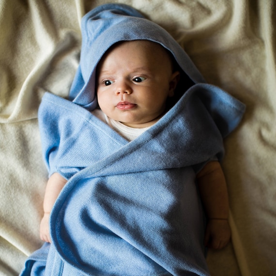 Newborn Boy Swaddling Blanket in Cashmere. Hoodie Baby Travel