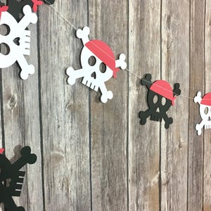 Pirate Party Garland, Skull Garland, Pirate Theme Birthday, Baby Shower, Photo Prop