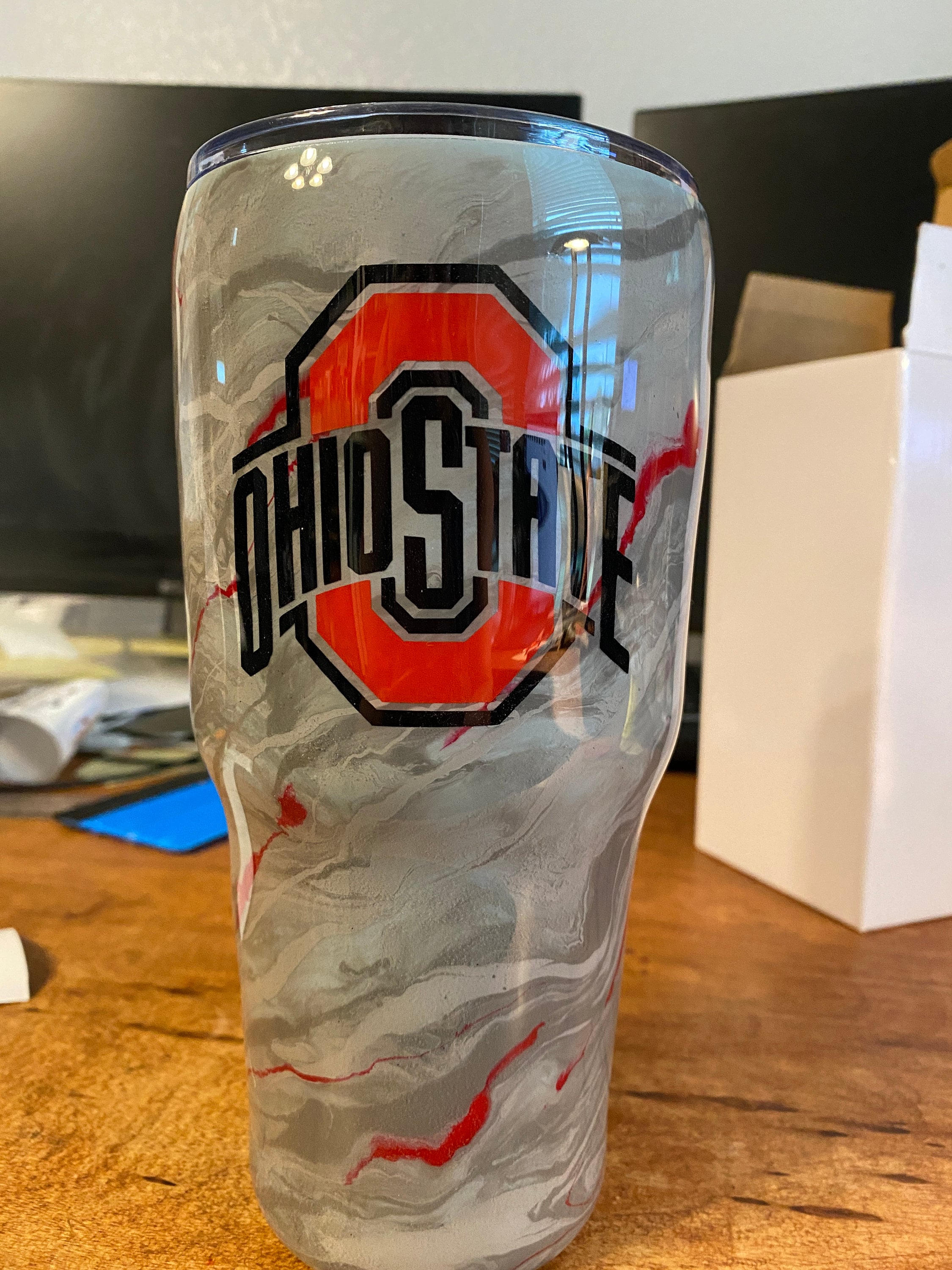 Ohio State Tumbler, Handmade One-of-a-kind glitter 20oz Stainless Steel  tumbler with collapsible metal straw, Perfect Gift for Buckeye Fans