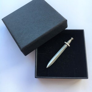 Sword pin badge & gift box