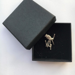 Bagpipes pin badge & gift box