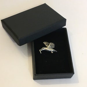 Kingfisher pin badge and gift box