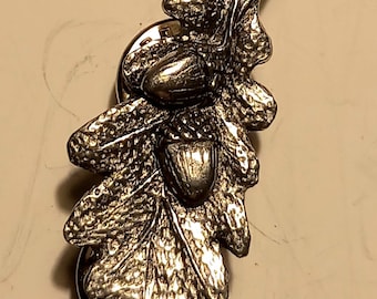 Oak Leaf pin