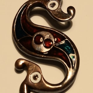 Dragonesque Brosche