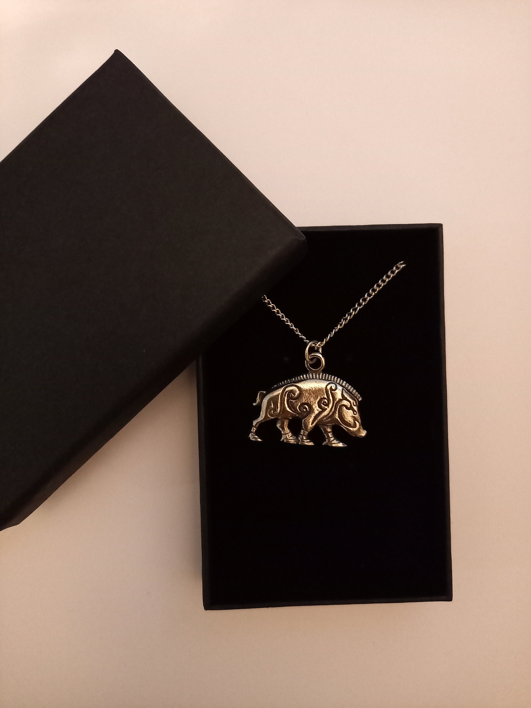 Boars Head Pendant with Chain Necklace in Gift Pouch Silver Pewter, Made in UK Boars Head Pendant with Chain Necklace in Gift Pouch Silver Pewter, Made in UK