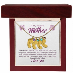Colgante de piedra de nacimiento de pies de bebé personalizado para el día de la madre con tarjeta de mensaje / regalo listo para dar a mamá / múltiples pies para múltiples niños