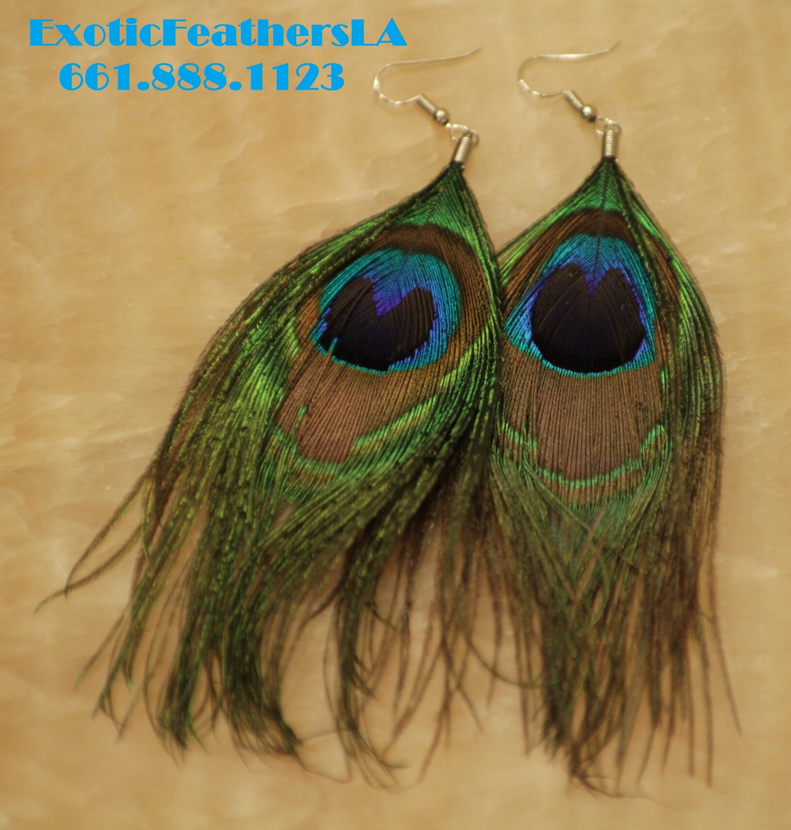 thumbnail interactive-video image 1 of Lureme Bohemian Peacock Feather Earrings - Multicolor Drop Dangle Hook Earrings 1 of 9