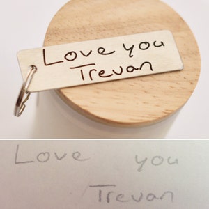Custom Gift for Her • Handwriting Gift for Mom • Personalised Handwritten Key Chain • Christmas Present for Mom Dad Sentimental Memorial