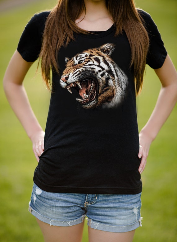 roaring tiger tee