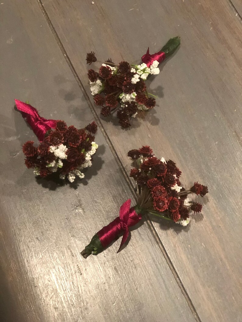 babies breath boutonni\u00e8res buttonholes wine boutonni\u00e8res fathers boutonni\u00e8res Burgundy boutonni\u00e8res grooms boutonni\u00e8re best man