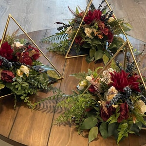 Centerpieces, table decor, geometric decor, wedding decor, table centerpieces, romantic centerpieces, burgundy flowers