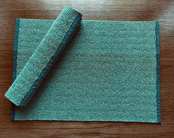 Set of 2 handwoven cotton placemats, green hand woven table mats, hand woven table linen, housewarming gift for her, woven kitchen placemats