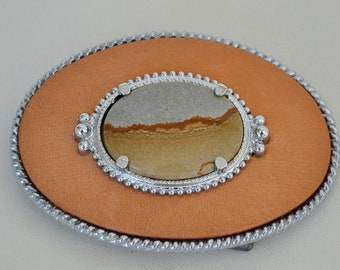Cintura in suede verde con fibbia quadrata