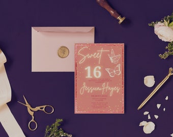 Cyfrowy motyl Złoty blask i róż w zaproszeniu na quinceanerę/słodkie szesnaście