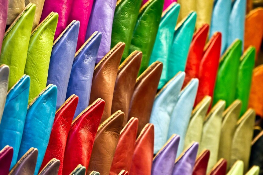 Photographie de Pantoufles Colorées à Marrakech