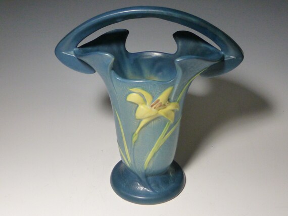 Rare Roseville Zephyr Lily 10 Vase 395 On Bermuda Blue Etsy
