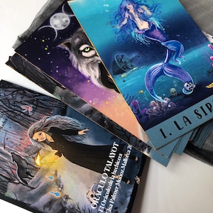 Cartas adivinatorias del oráculo, cartas calidad extra, CARTAS DE ADIVINACIÓN - ORACULO de cartas de Elsa Palmer. baraja de naipes originales. oráculo pintado a mano. Juegos de cartas mágicos. trading card games. Cartas exclusivas hechas a mano.
