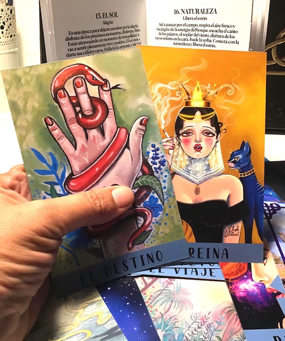 ORÁCULO de la HECHICERA. Oráculo pintado a mano con libro canalizado a todo color. 36 cartas grandes y libro.