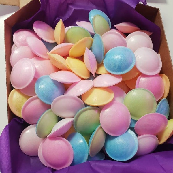 Box of flying saucers, flying saucers,