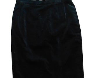 Vintage 1970s, GUY LAROCHE* black velvet skirt, M, Made in France, Paris, haute couture, winter velvet outfit, cocktail skirt 1970