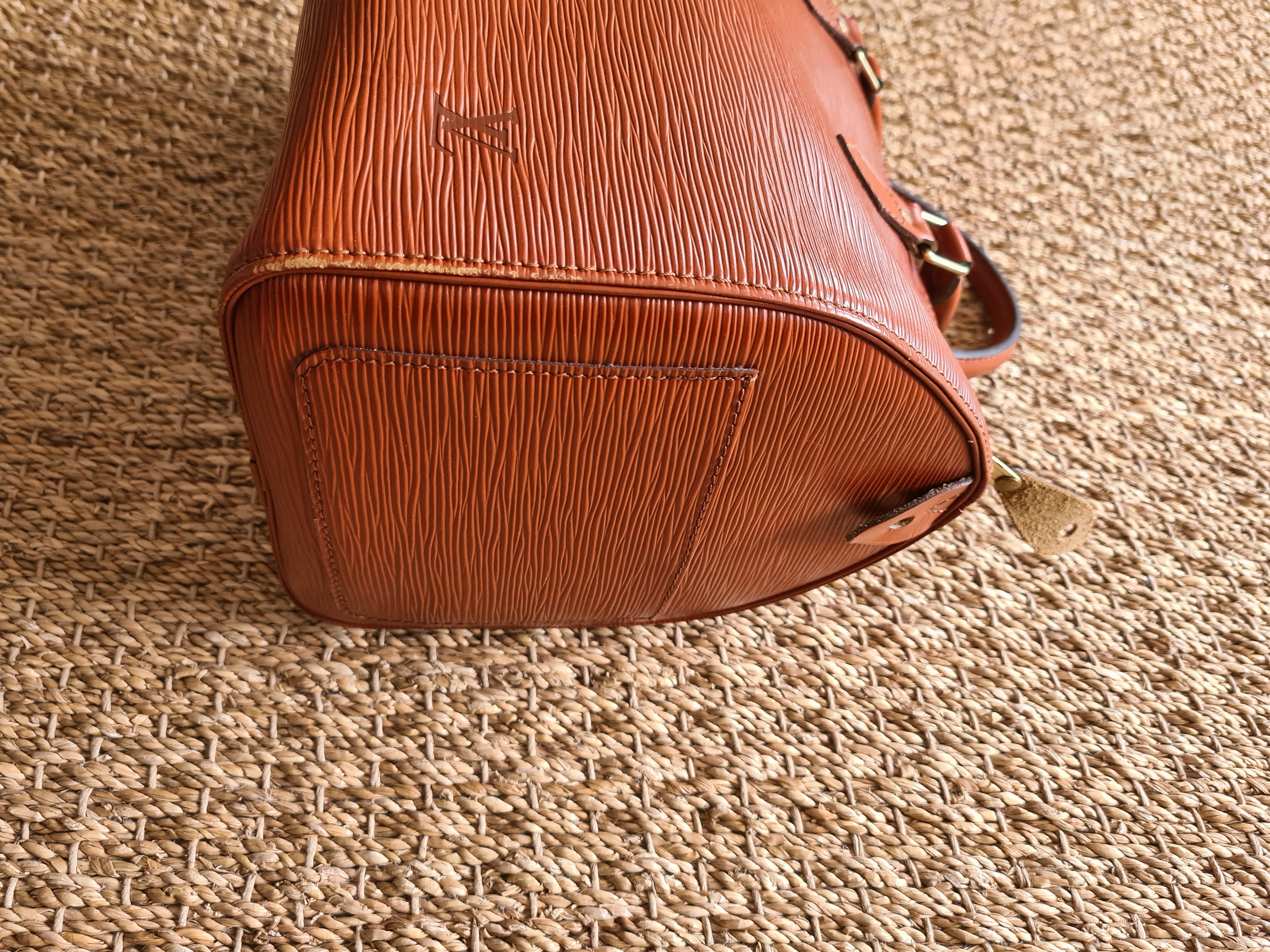 Vintage 1990s, Louis VUITTON* Camel Leather Handbag, Speedy