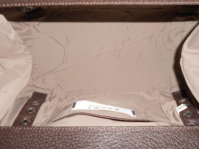 Sac en laine et cuir chocolat, Marni, collection Automne - Hiver 2010, Business Style, vue de l'intérieur en toile