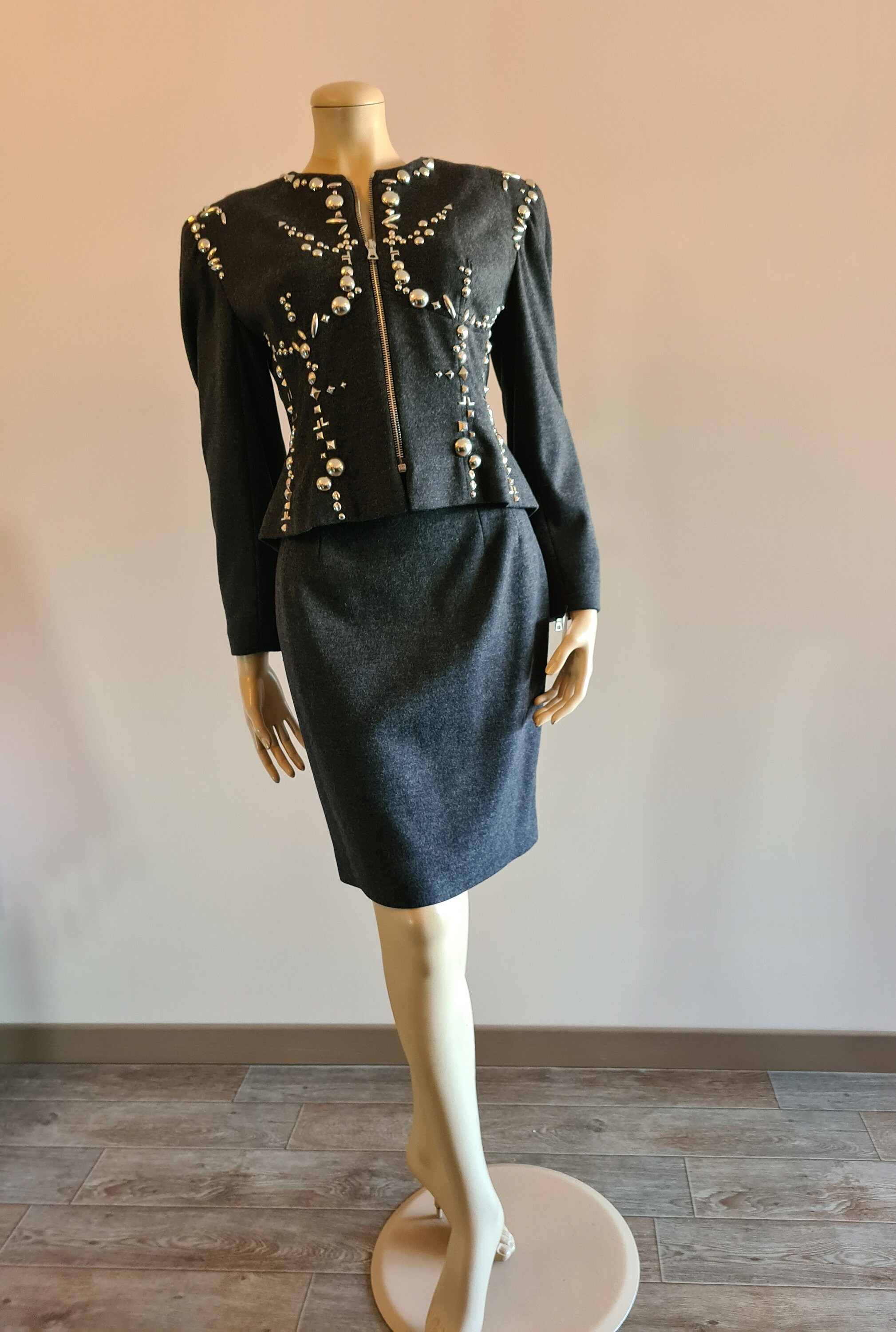 Cardigan Angelo Tarlazzi Noir – Laine, Zip, Détails Bijou, Taille 12 (US), Occasion Très Bon état
