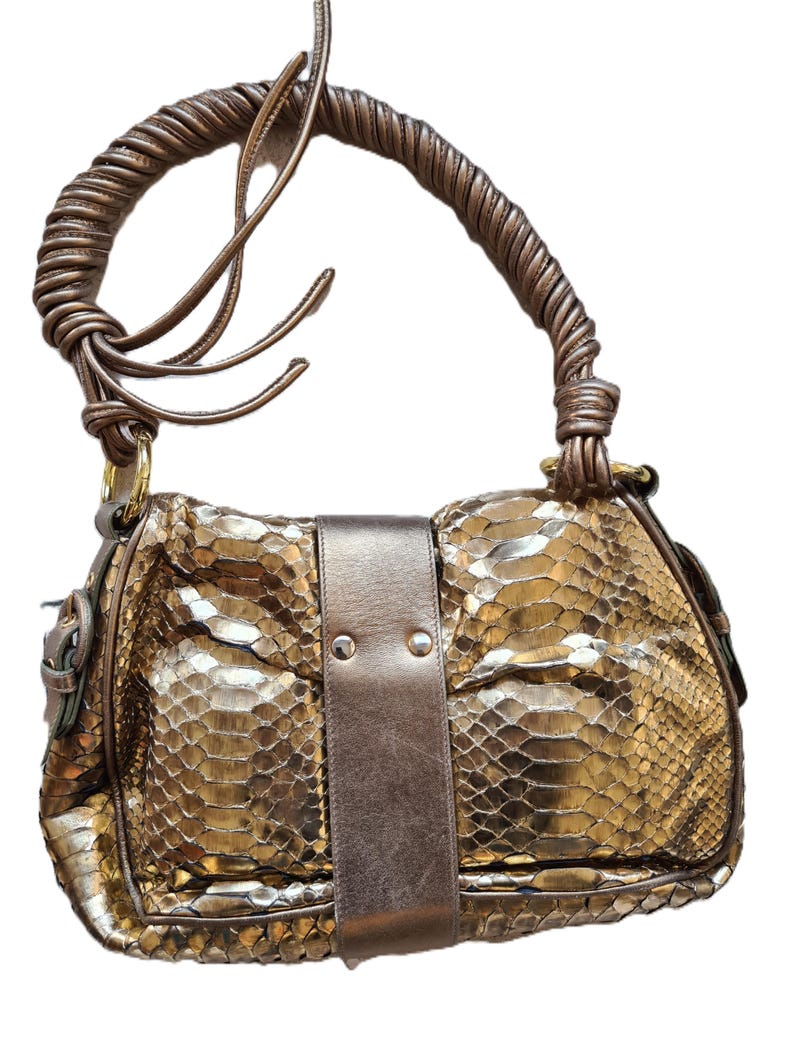 Sac femme en cuir de python doré, Walter Steiger, Business Style, vue de dos, posé à plat sur fond blanc