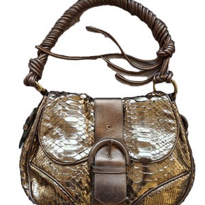 Sac femme en cuir de python or, Walter Steiger, Business Style, vue de face, posé à plat sur fond blanc