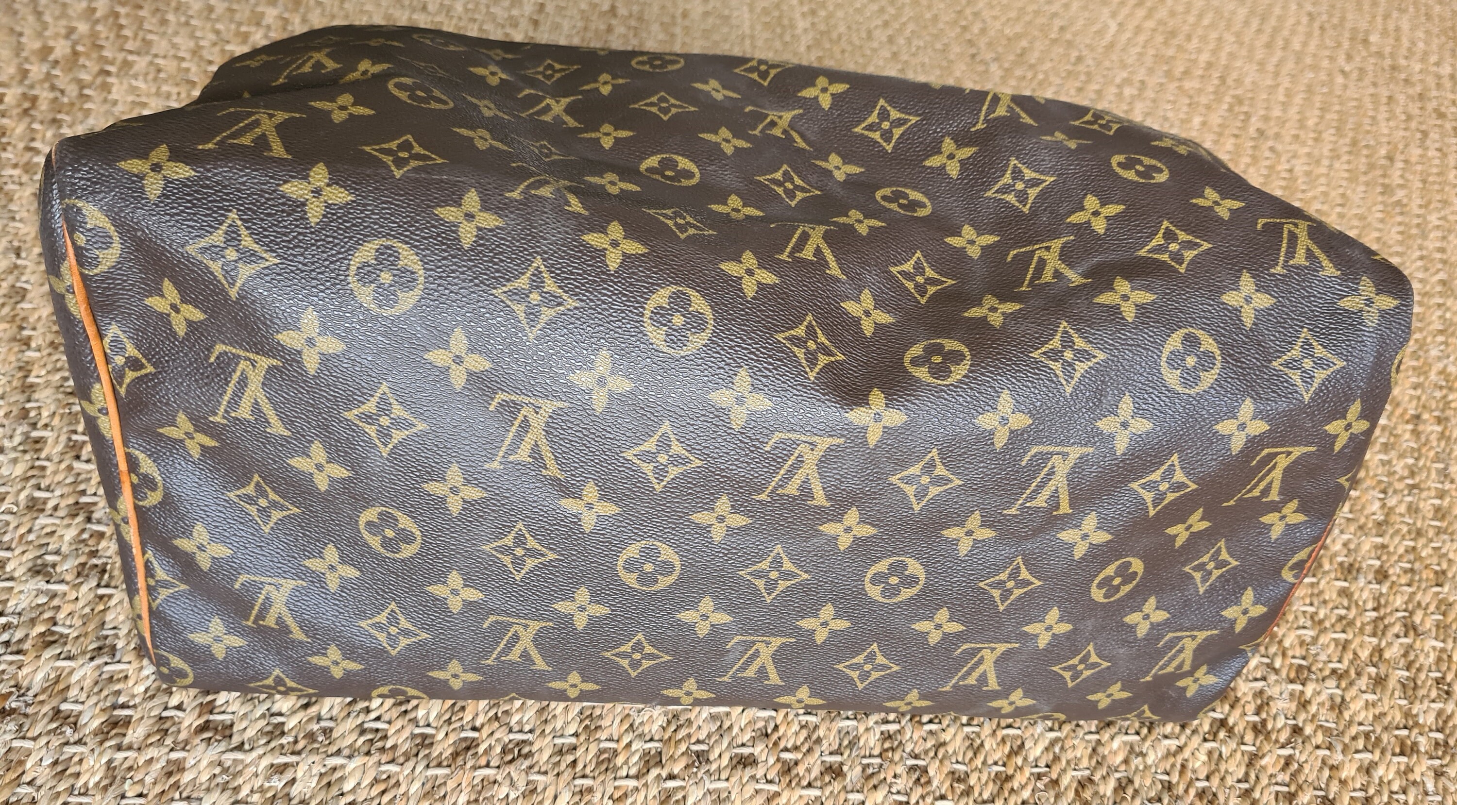 1980's Louis Vuitton Brown Classic Monogram Canvas Vintage Petit Noé at  1stDibs