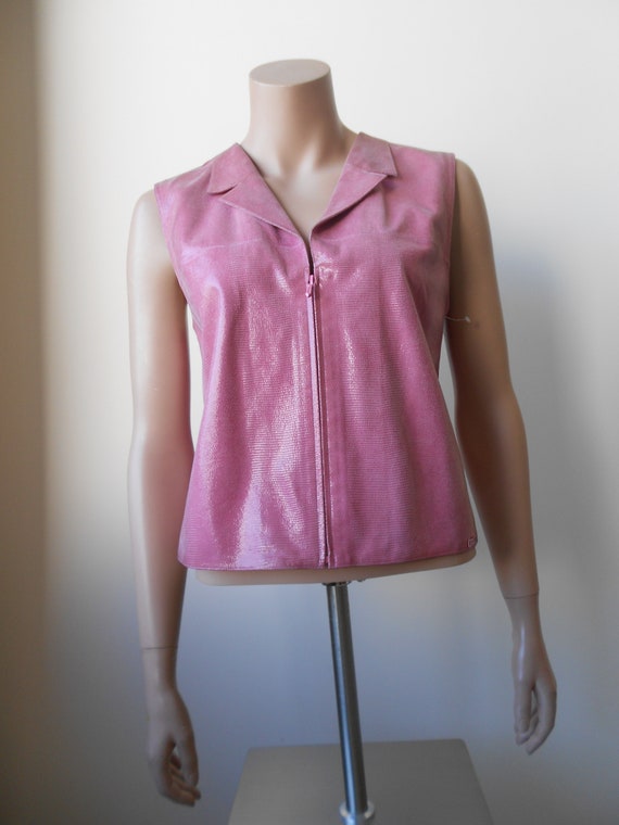 Vintage 2000 CHANEL Pink Leather Jacket M Sleeveless 