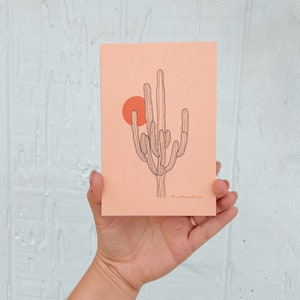 Vintage Wüsteninspirierte Postkarte | Einzelsaguaro | Arizona Ansichten | Wüsten Geschenke | Arizona Dekor | Arizona Postkarte