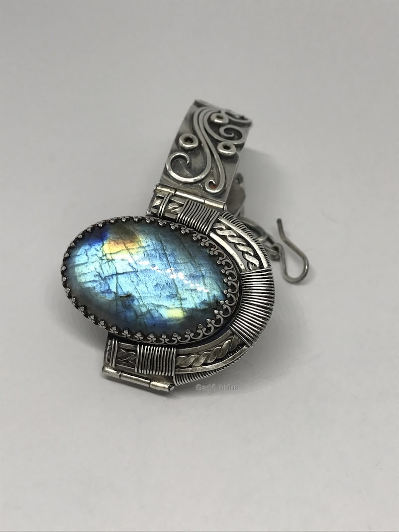 Handmade scroll wire sterling silver cuff bracelet with blue labradorite