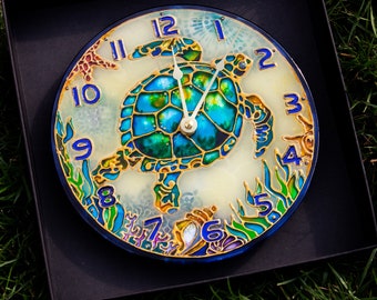 Horloge murale en verre teinté | horloge murale horloge murale décorative unique, cadeau de tortue de mer, art du verre de mer, verre teinté océan, petite horloge murale