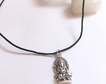 Choker Ganesha: ciondolo color argento, collana in corda di canapa