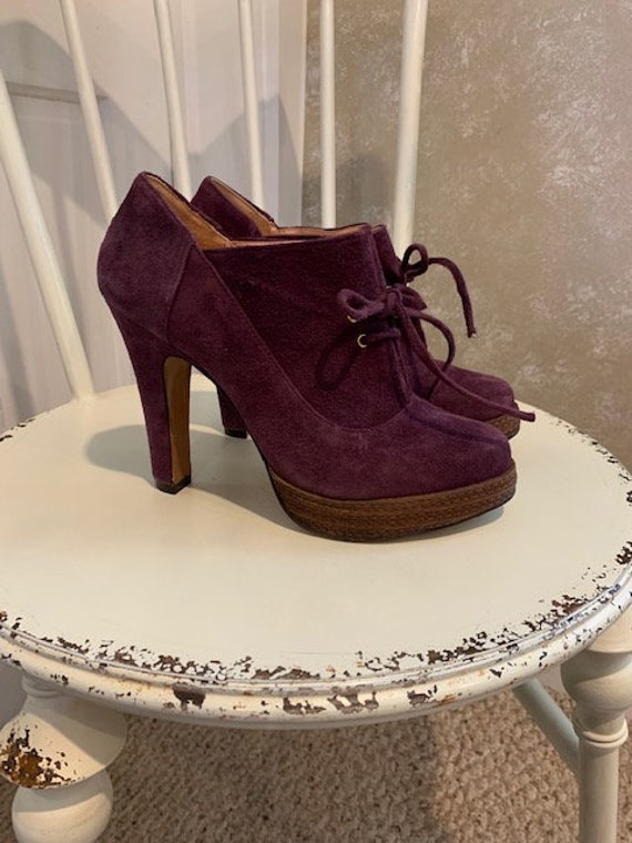 Anthropologie purple suede platform heels / Luiza 