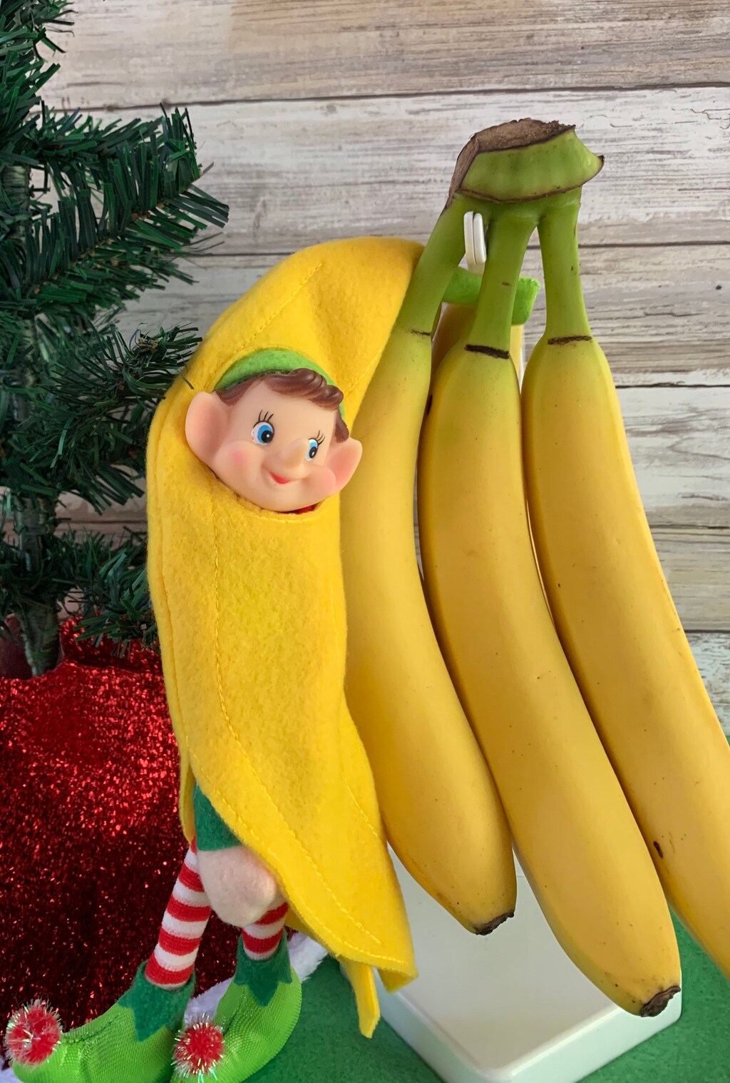 Vestito Per Bambola Elfo (bambola Non Inclusa), Adatto A Bambole Da 30,5 Cm. Abito Banana Couture Con Cappello, Realizzato A Mano In Poliestere. Regalo Natalizio Originale Per Bambini. Certificato CE.