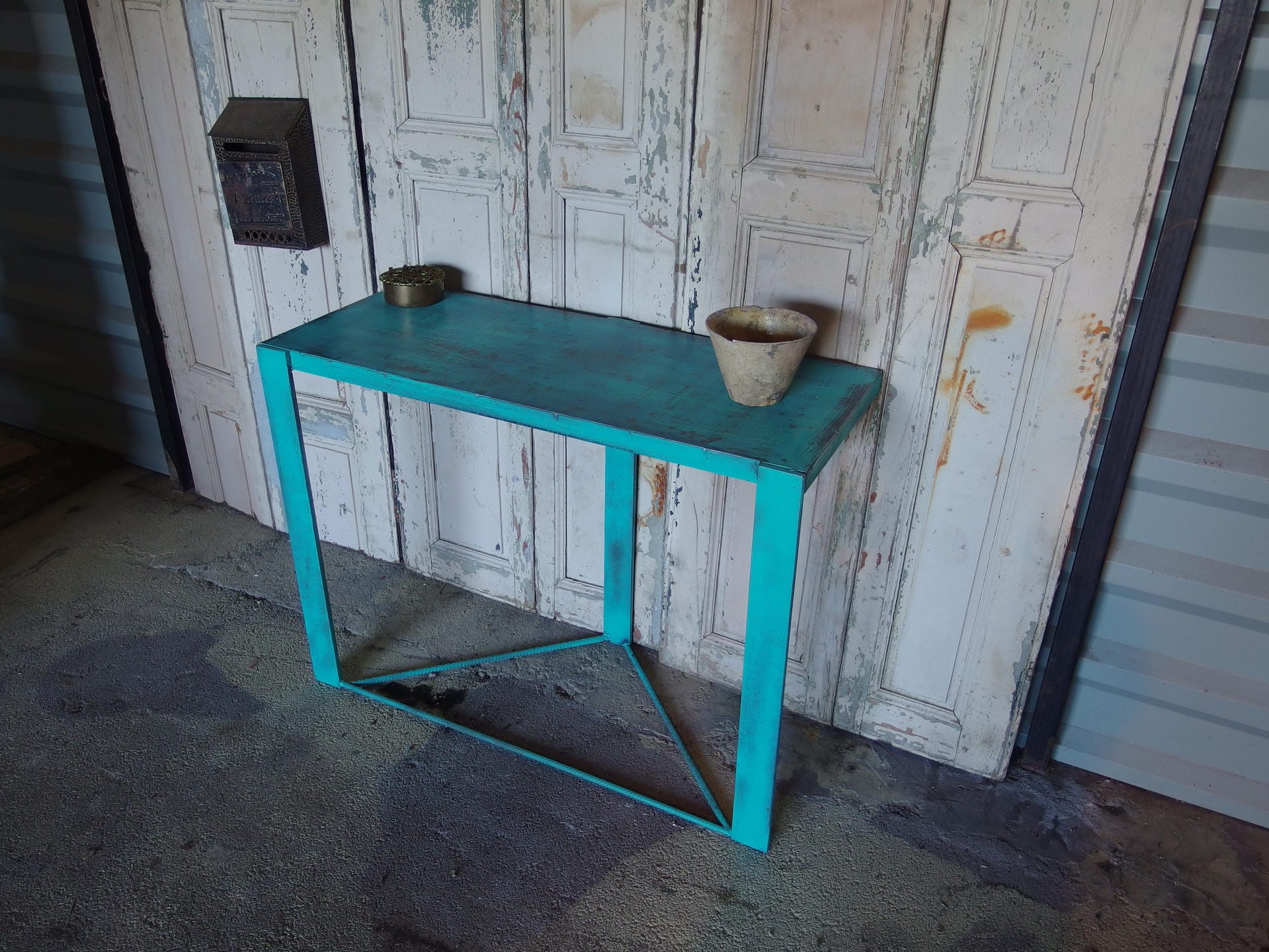 Console de Style Industriel en Acier Couleur