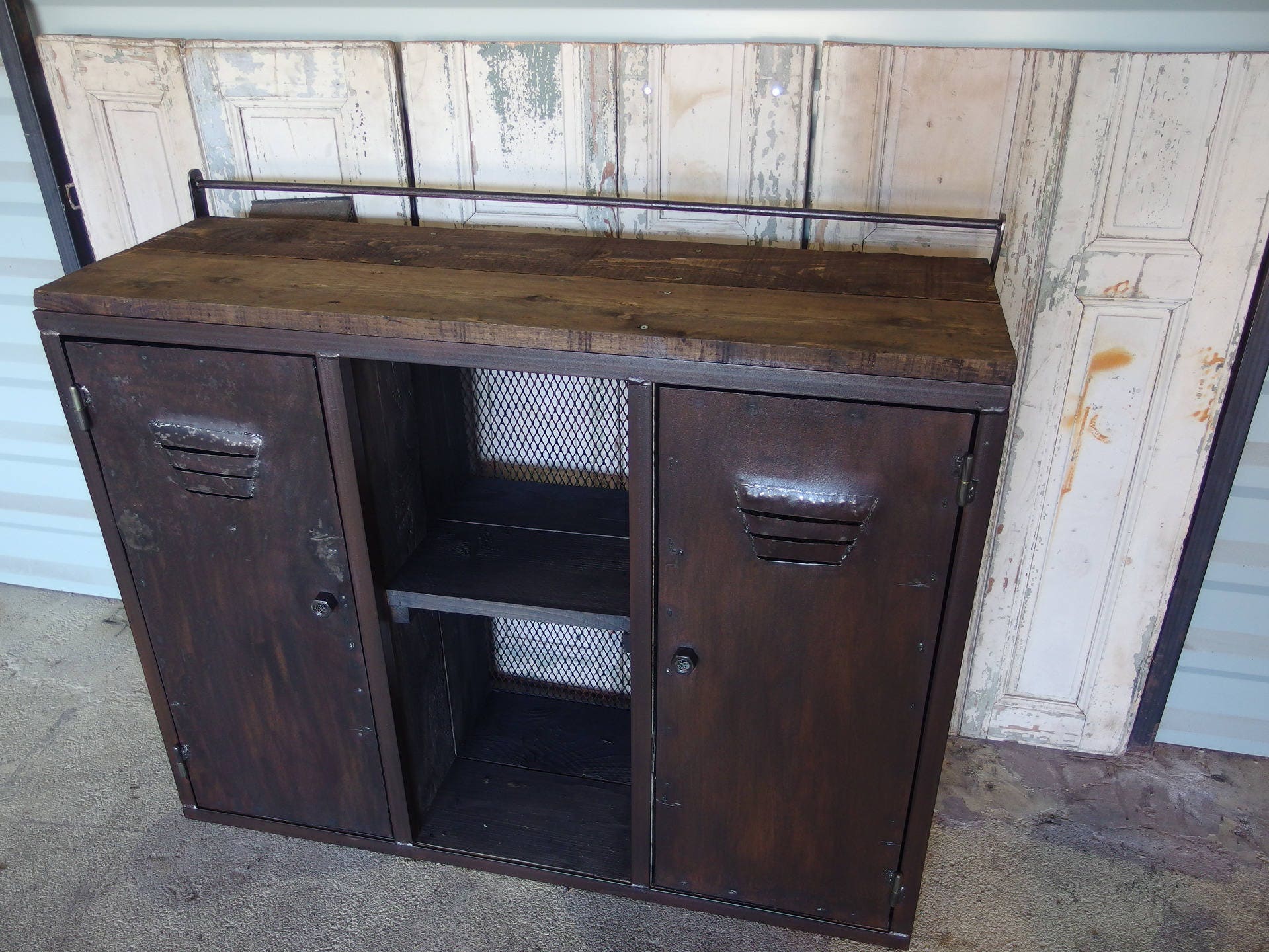Meuble B En Acier Et