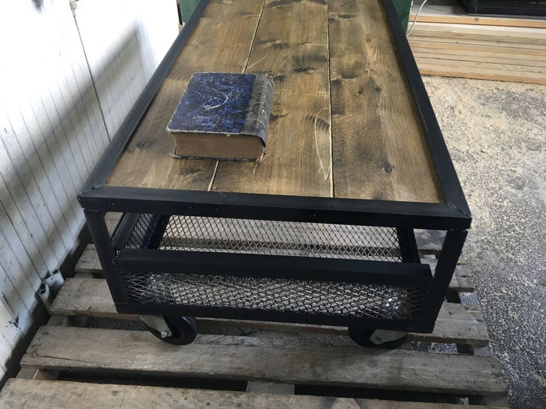 Grande Table basse industrielle en acier et bois brut Etsy France