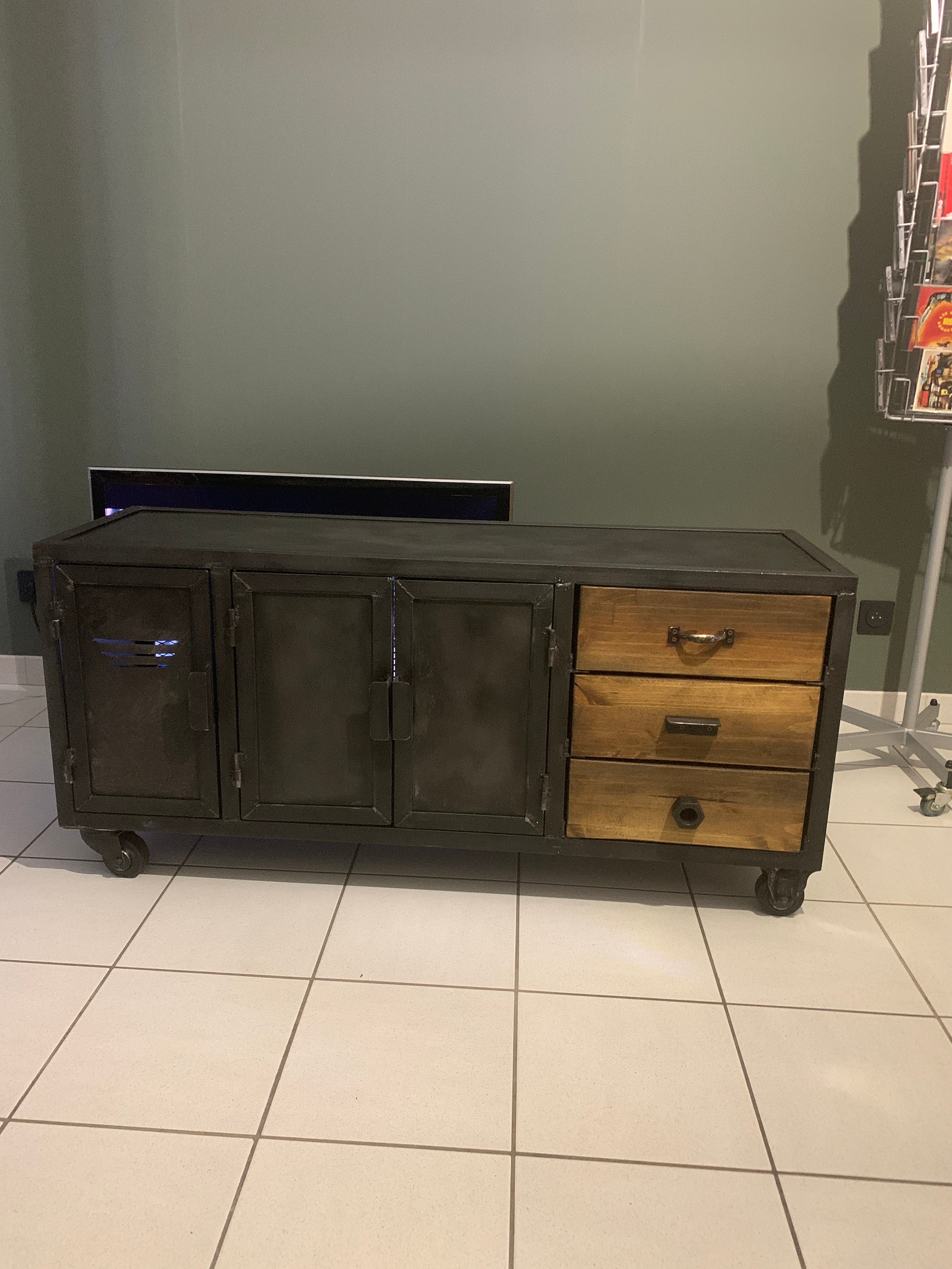 Meuble Tv avec Porte Vestiaire