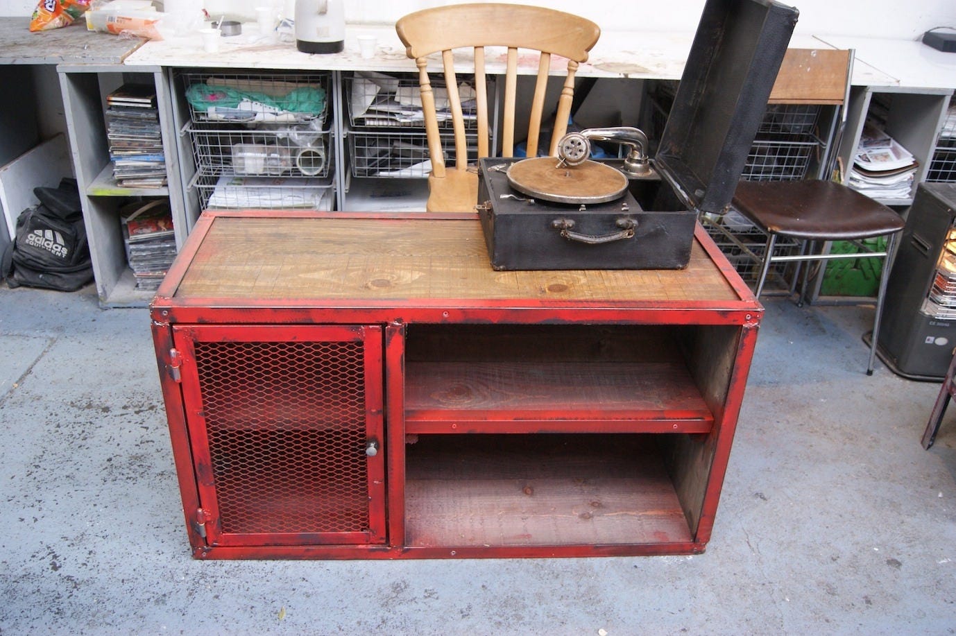 Meuble de Tv Style Industriel Couleur Rouge