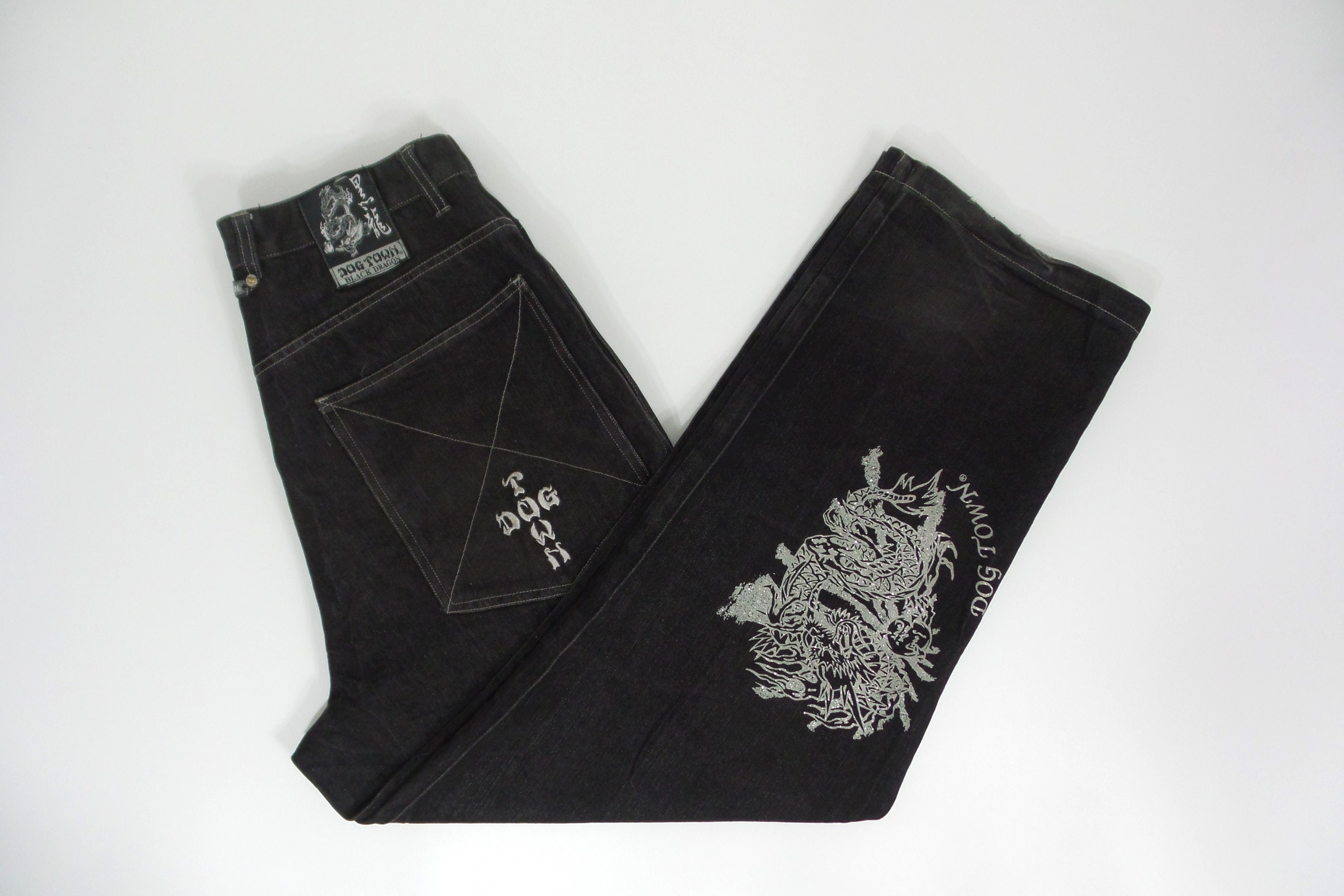 Dog Town Jeans W32xL31 VINTAGE Dog Town Black Dragon Baggy Jeans Made In China Dog Town Jeans W32xL31 VINTAGE Dog Town Black Dragon Baggy Jeans Made In China